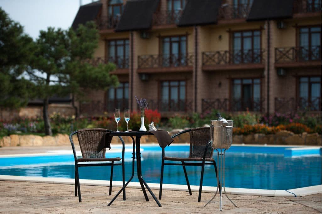 pools-outdoor-pool