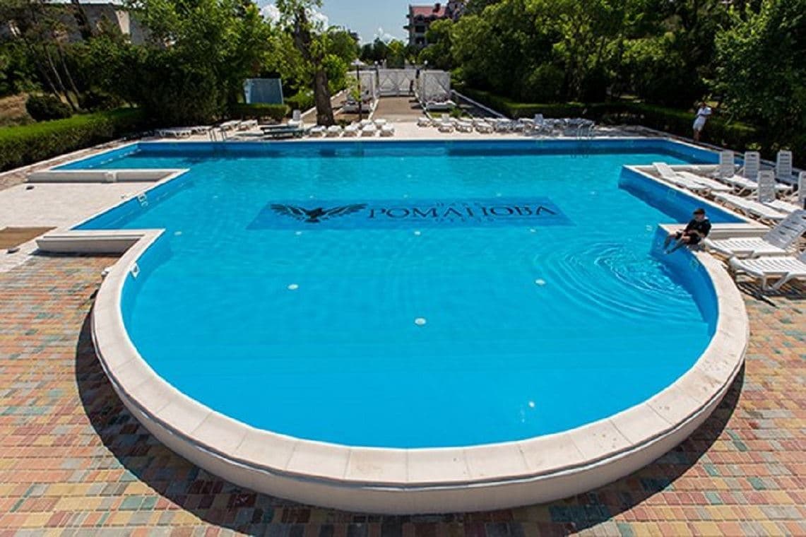pools-outdoor-pool