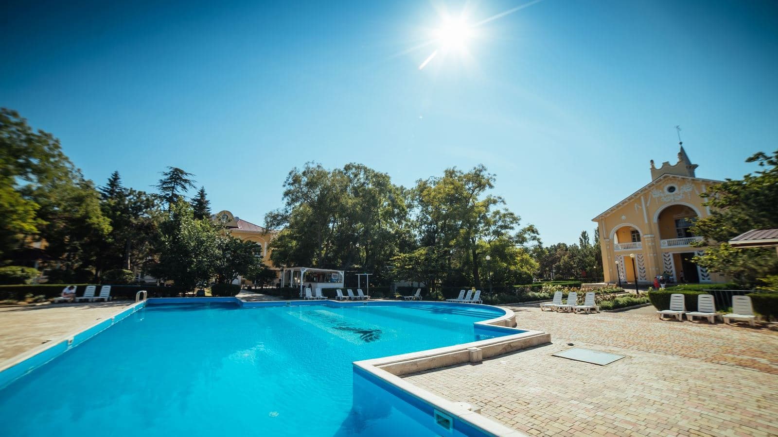pools-outdoor-pool