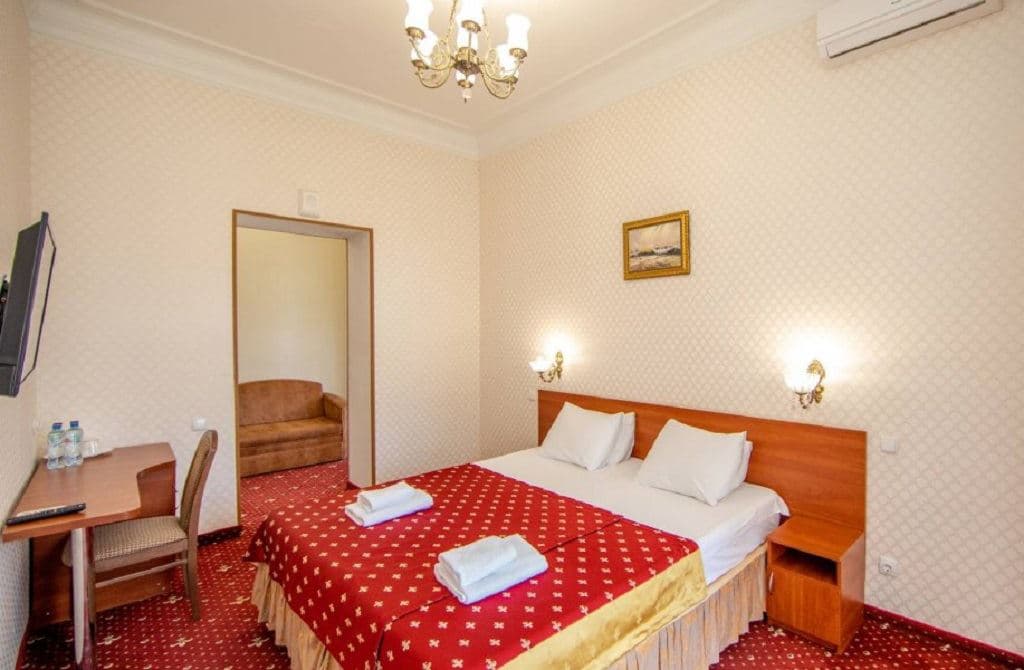 rooms-standard-suite