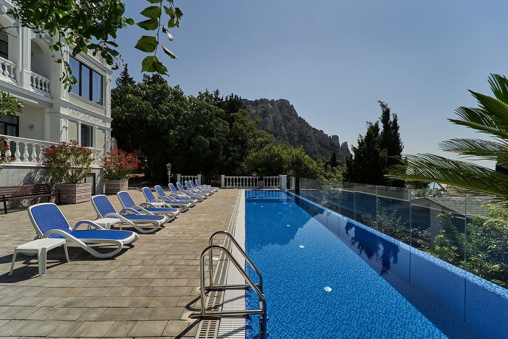 pools-outdoor-pool