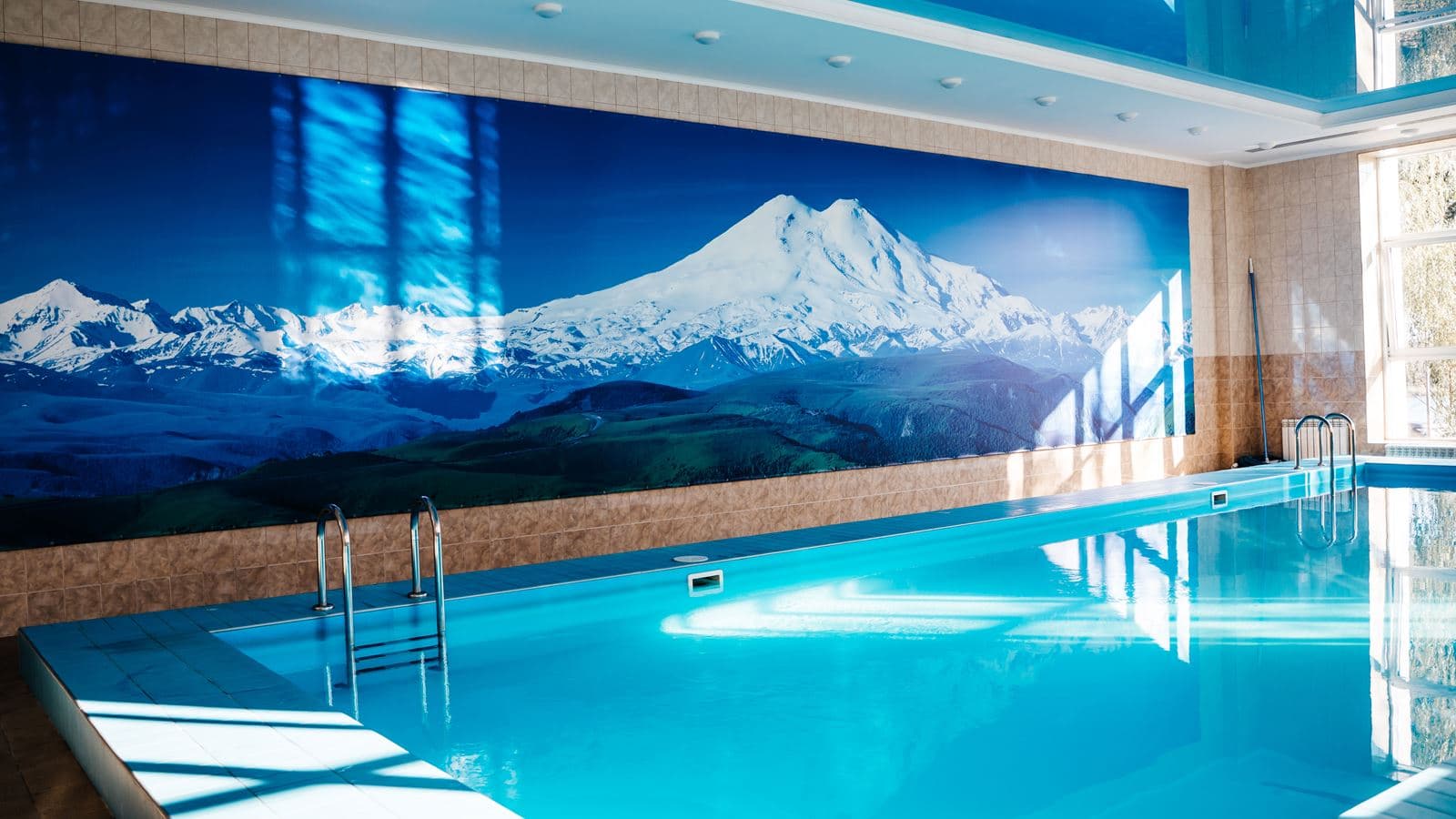 pools-indoor-pool