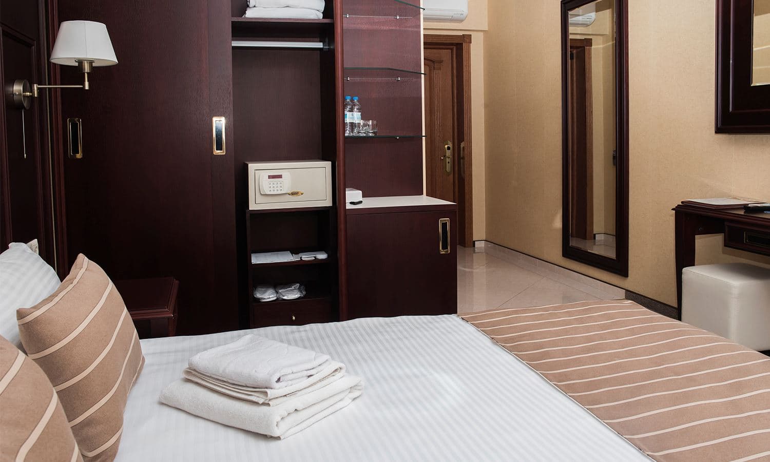 rooms-bed-superior