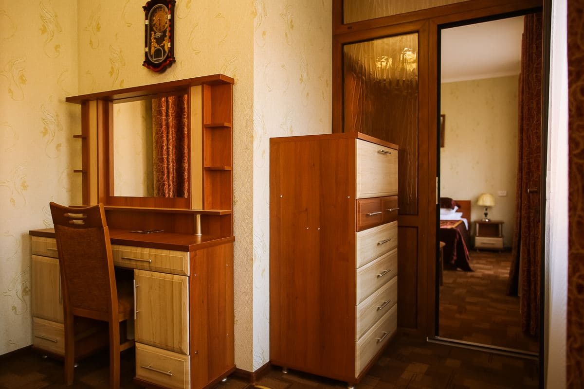 rooms-room-deluxe-2bedroom