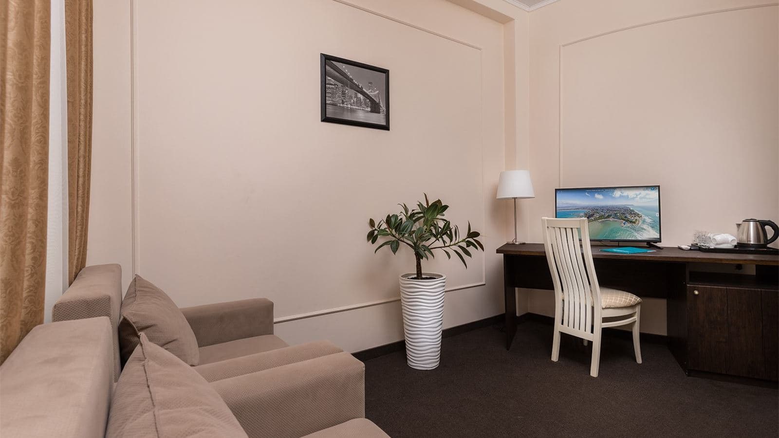rooms-junior-suite