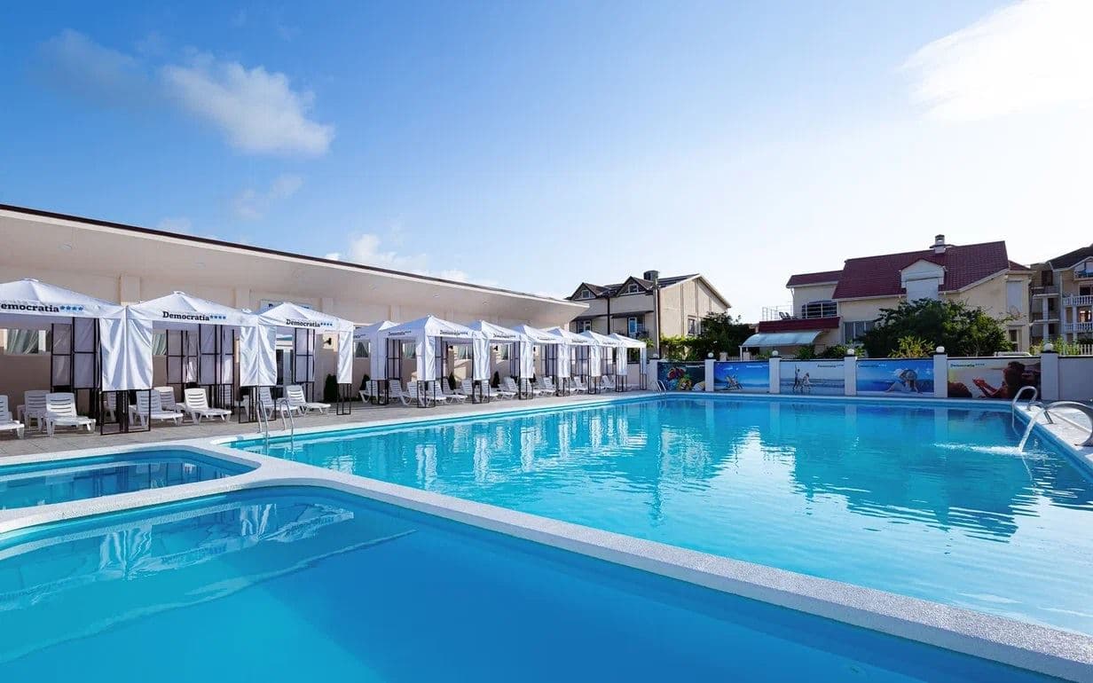pools-outdoor-pool