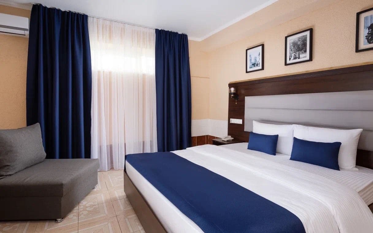 rooms-standard-room