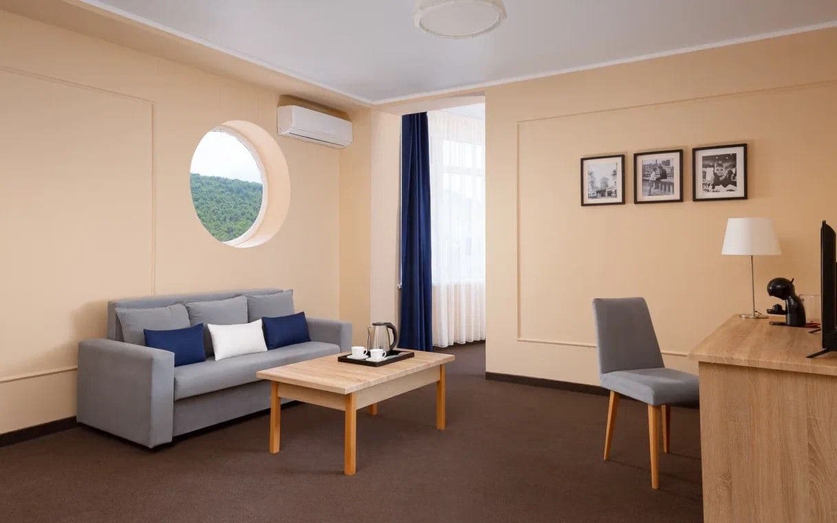 rooms-suite-deluxe