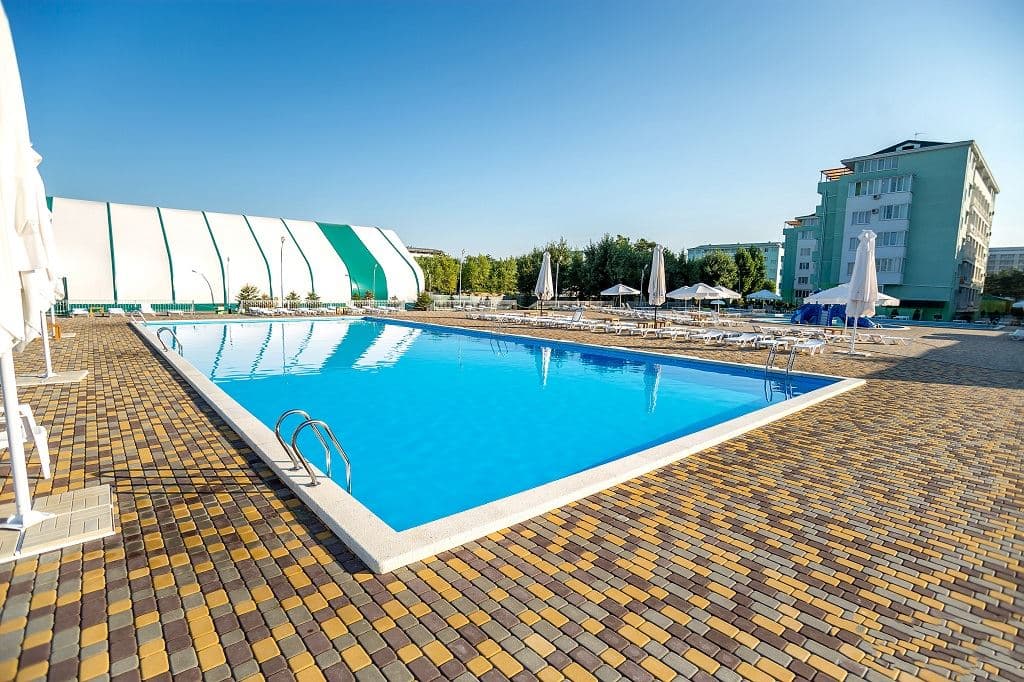 pools-outdoor-pool