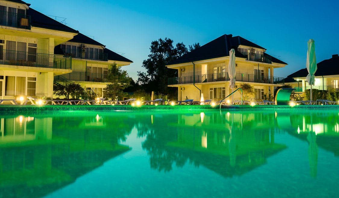 pools-outdoor-pool