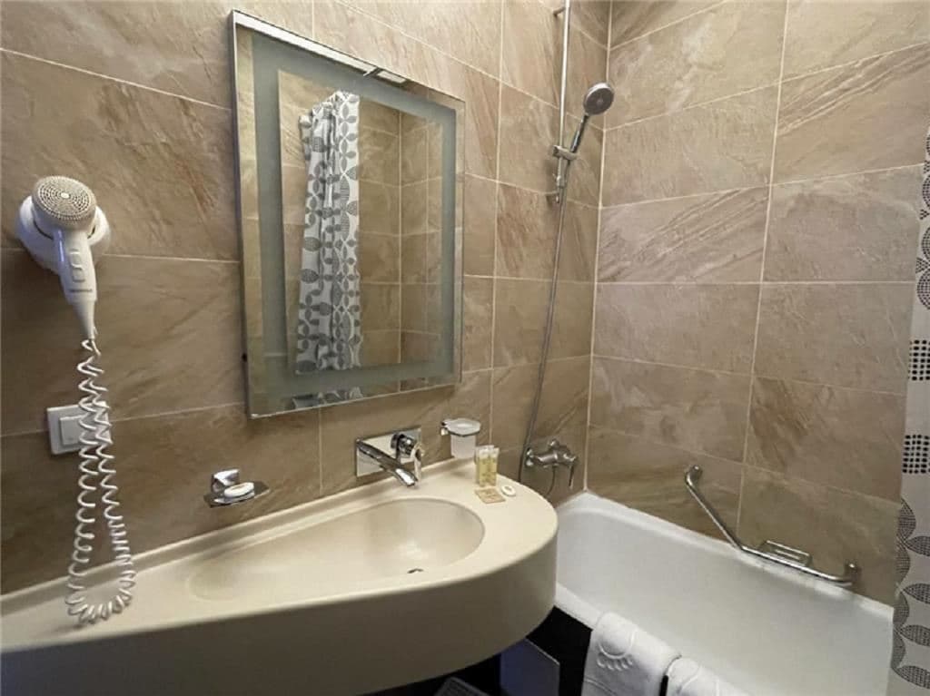 rooms-apartment-economy