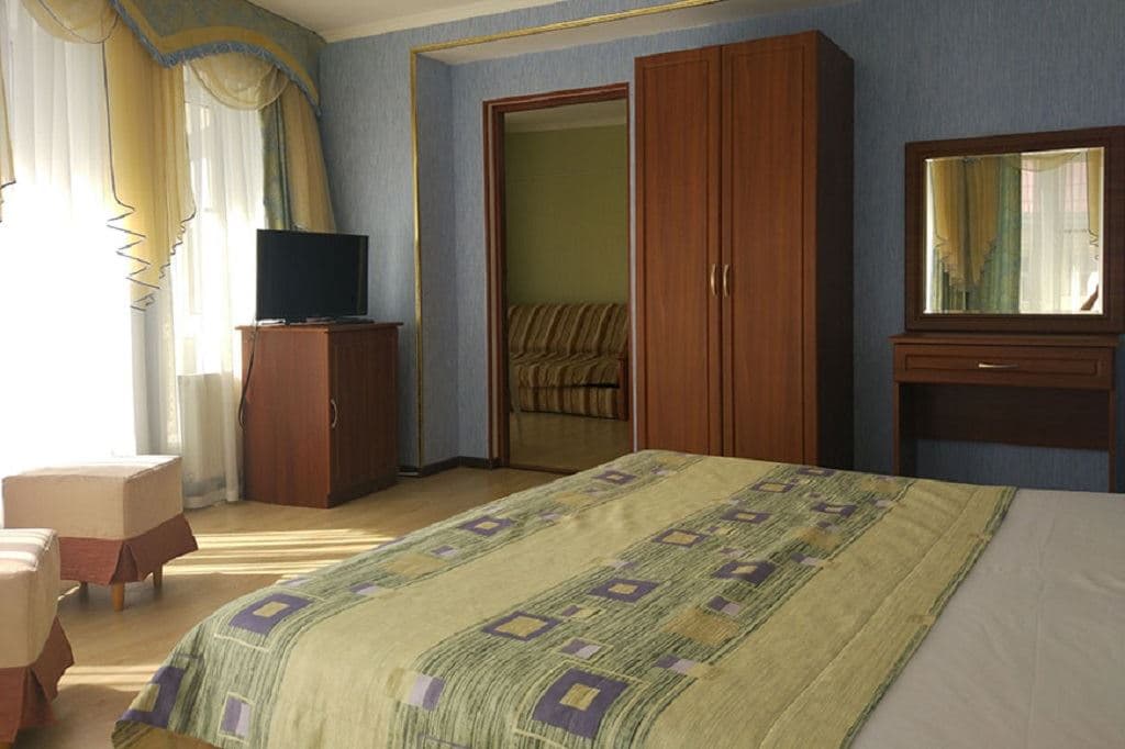 rooms-suite