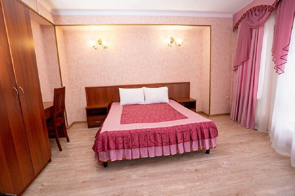 rooms-2-rooms