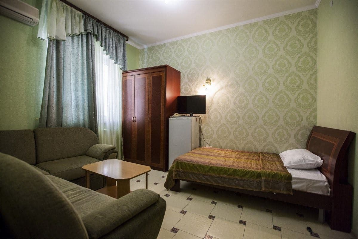 rooms-suite-triple-tworoom-apartment-without-a-balcony