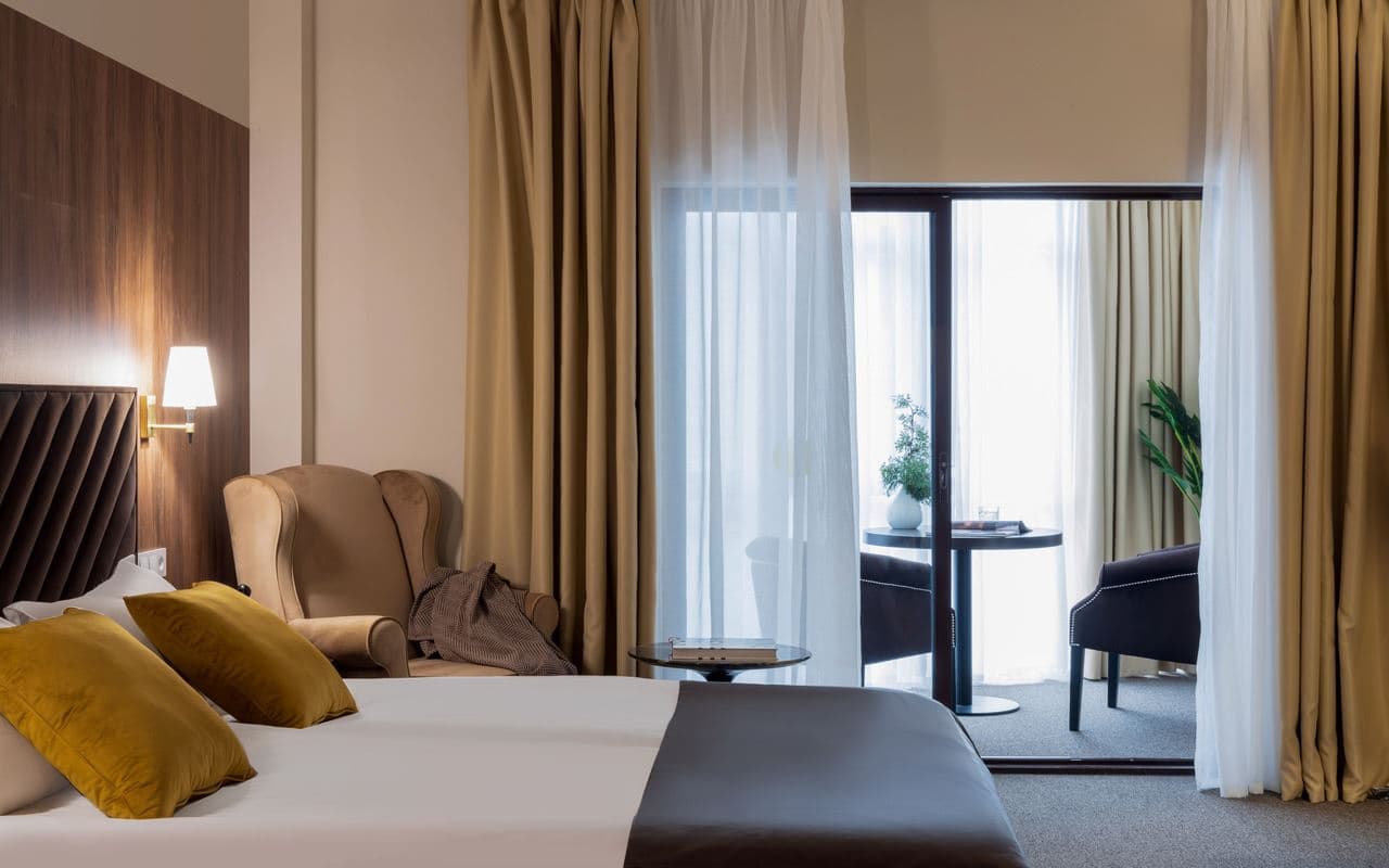 rooms-delux-balkon