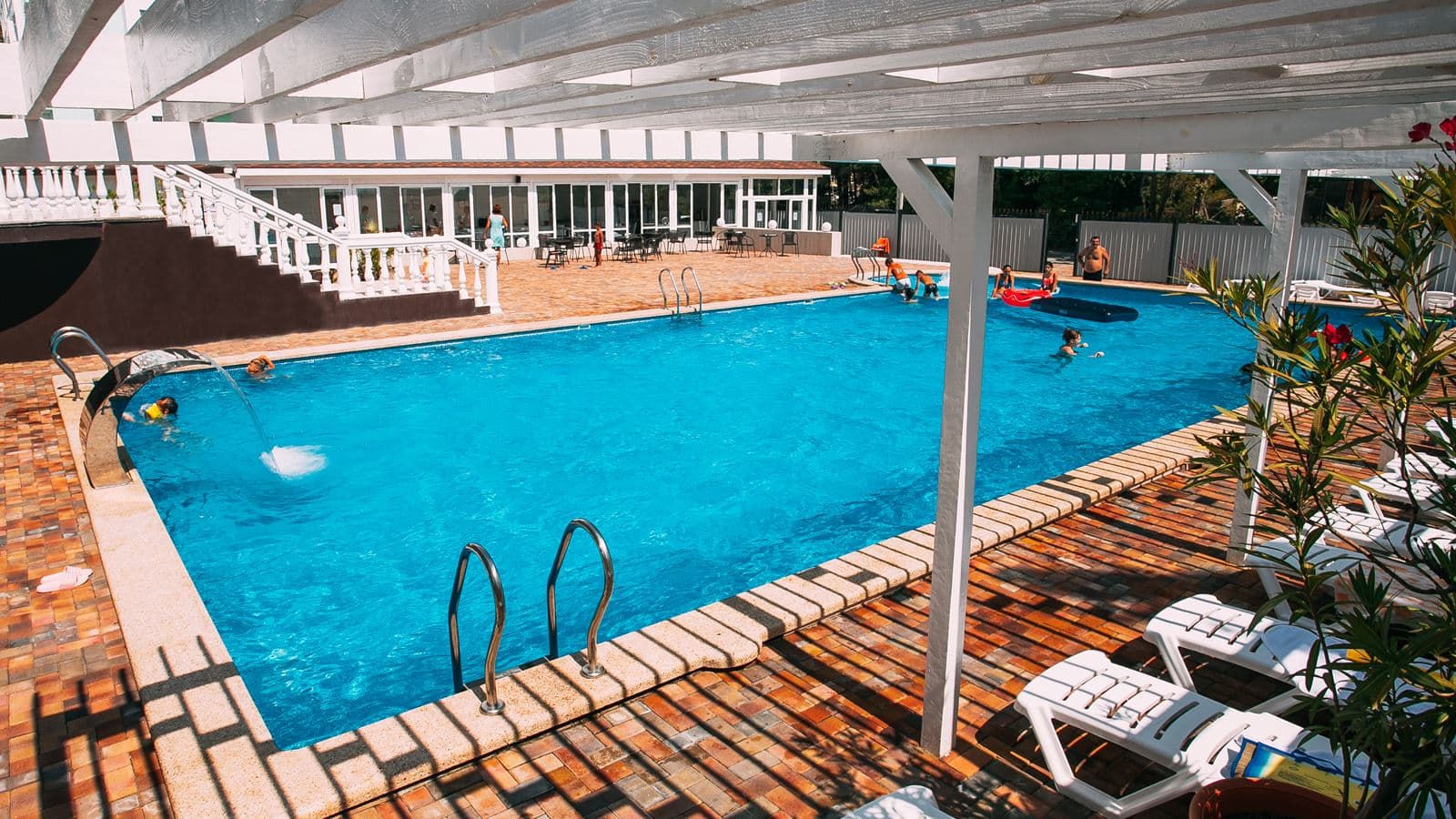 pools-outdoor-pool