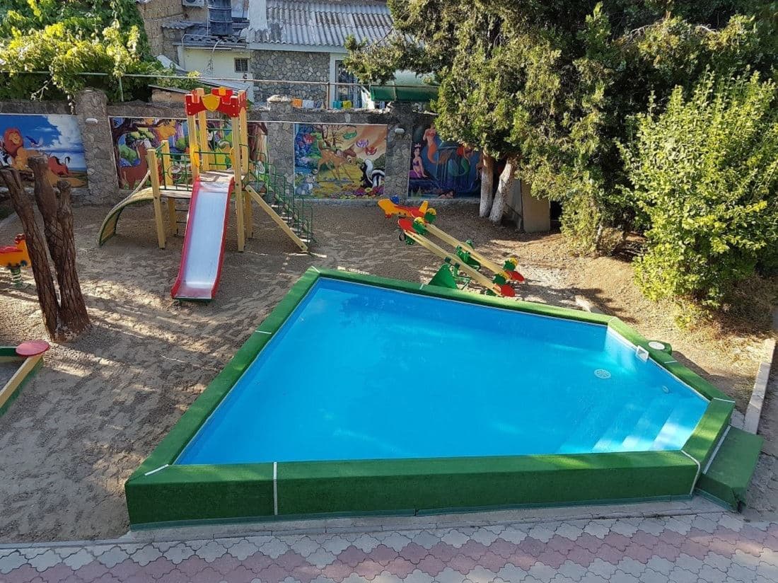 pools-outdoor--indoor-childrens-pool