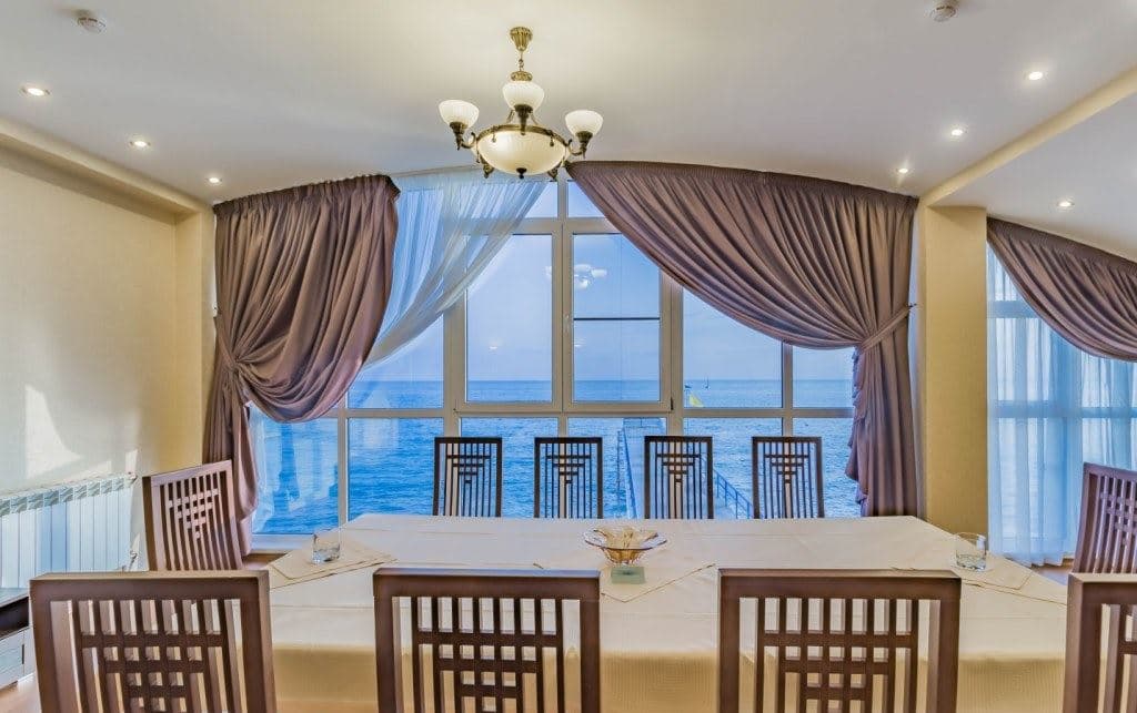 rooms-2bed-3room-suite-building-4