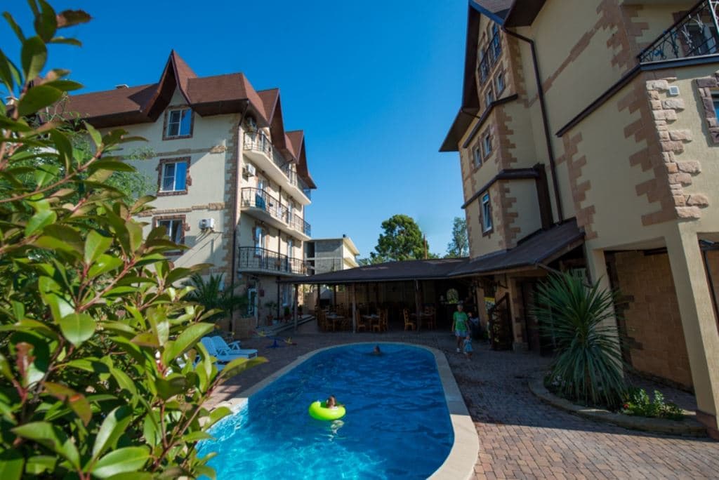 pools-outdoor-pool
