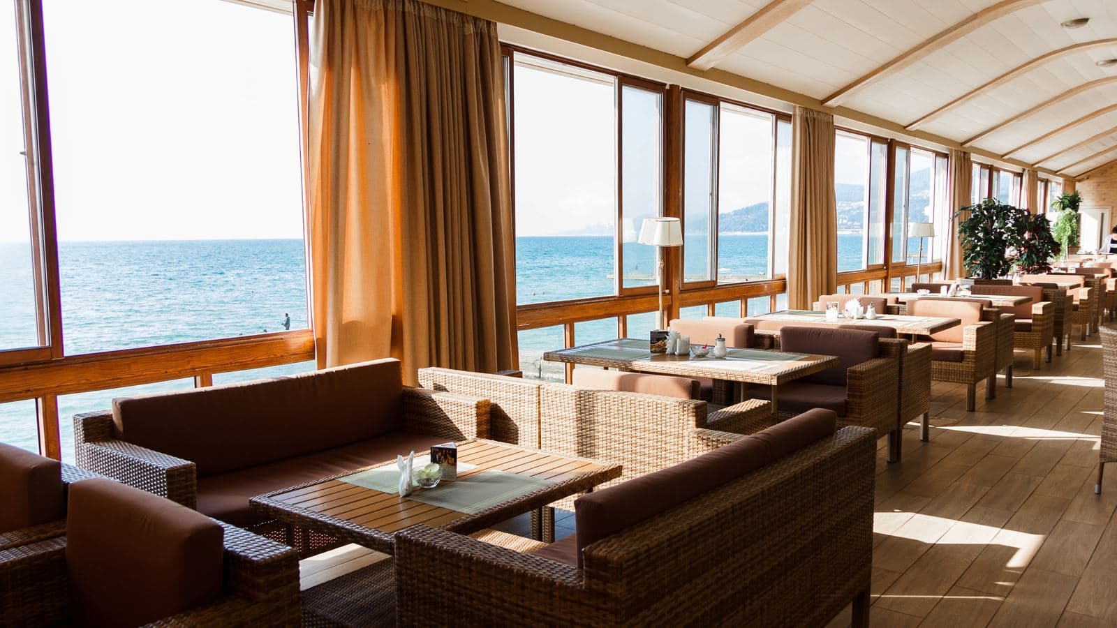restaurants-