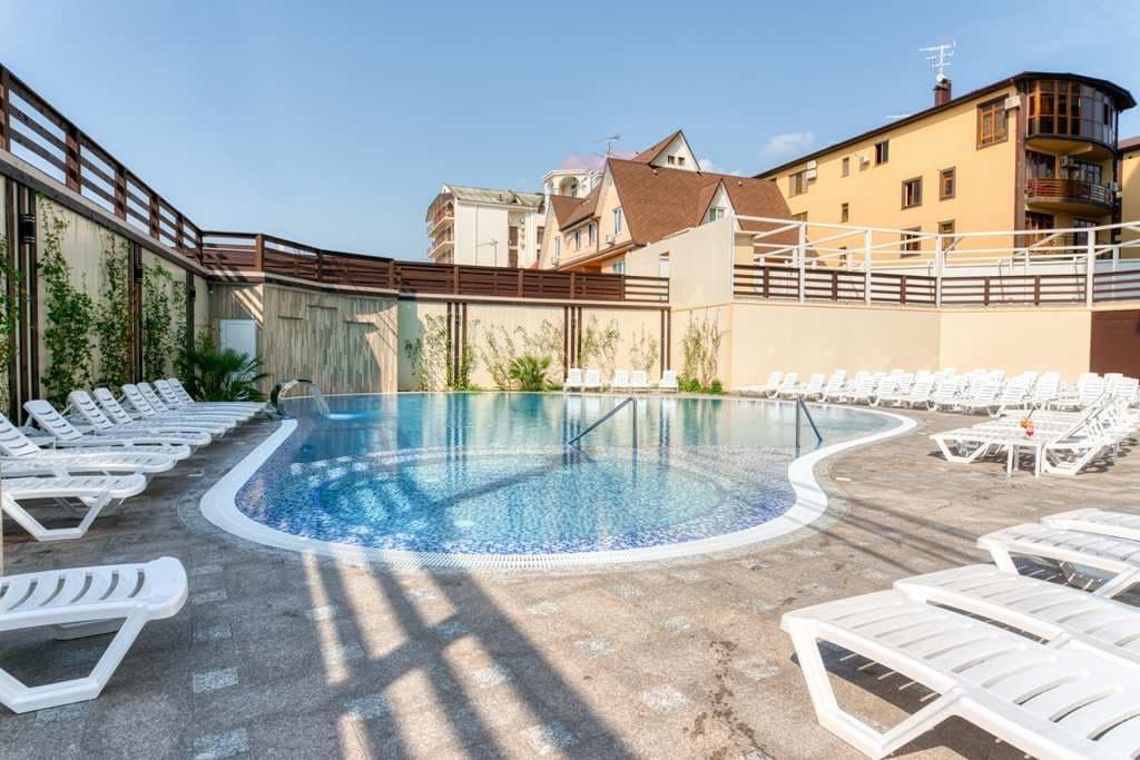 pools-outdoor-pool
