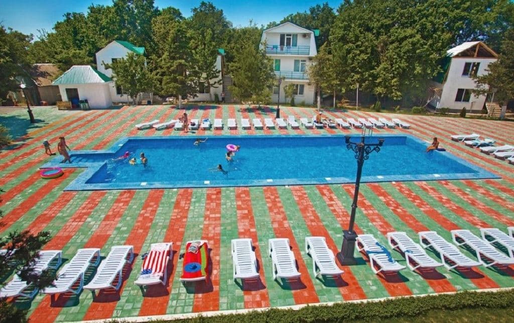 pools-outdoor-pool
