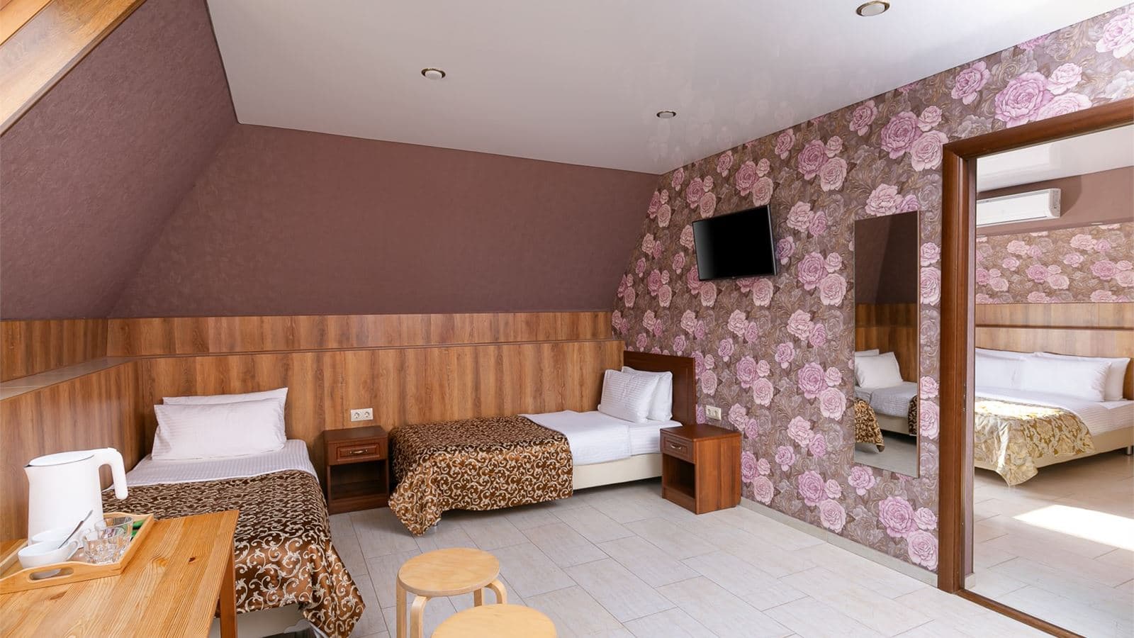 rooms-3мест-апартаменты-мансарда