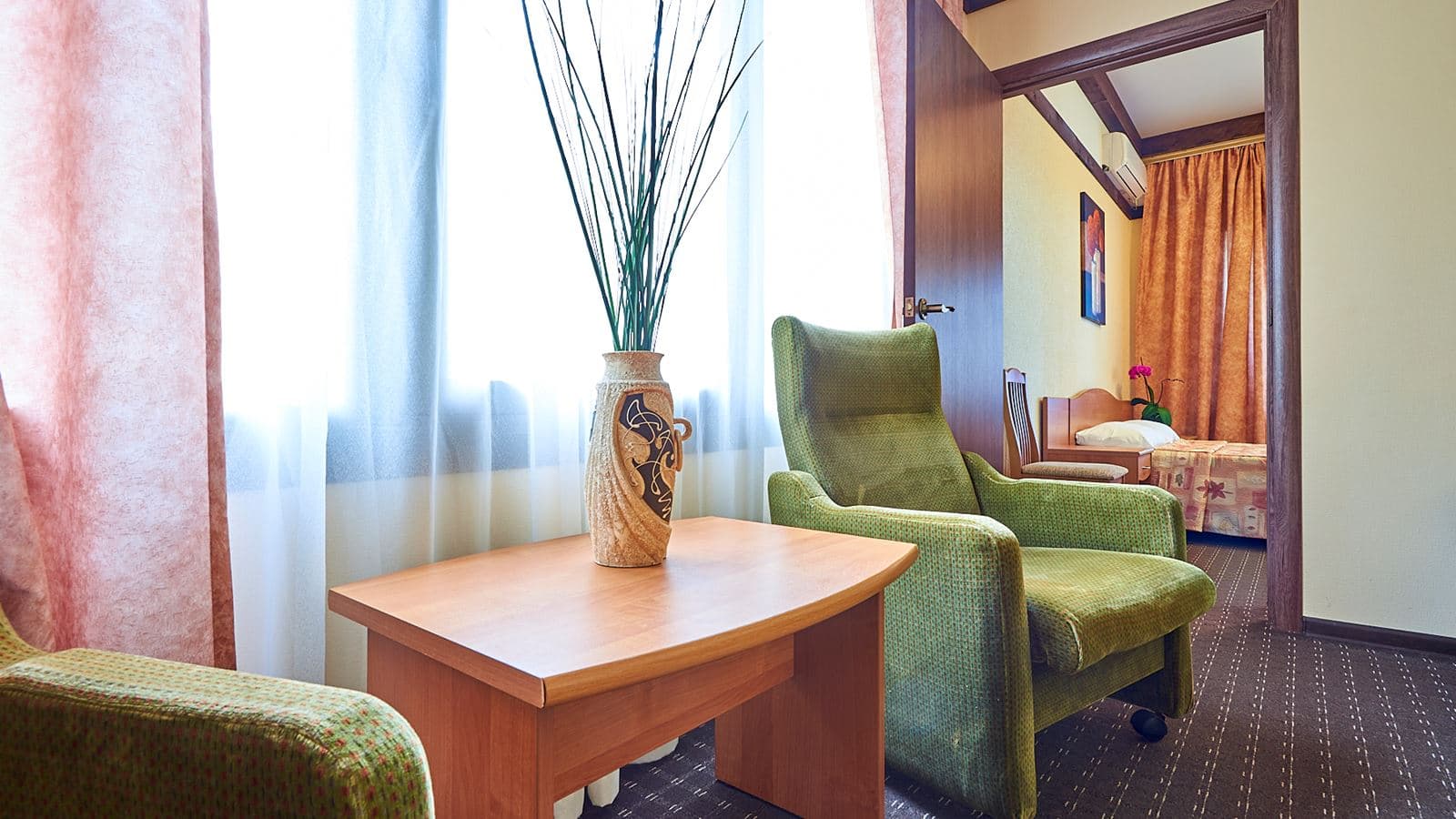 rooms-2-room-suite