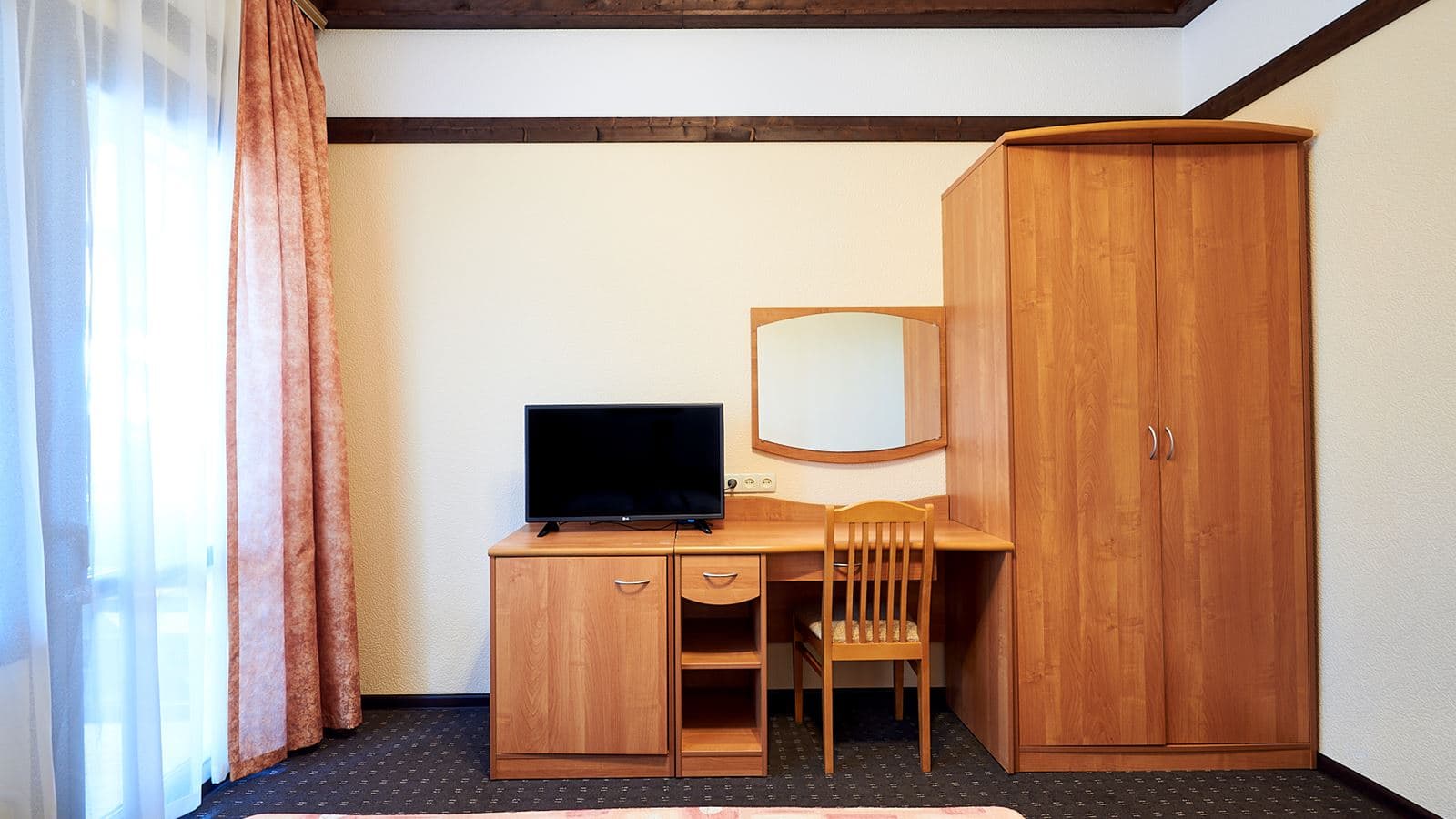 rooms-2-room-suite