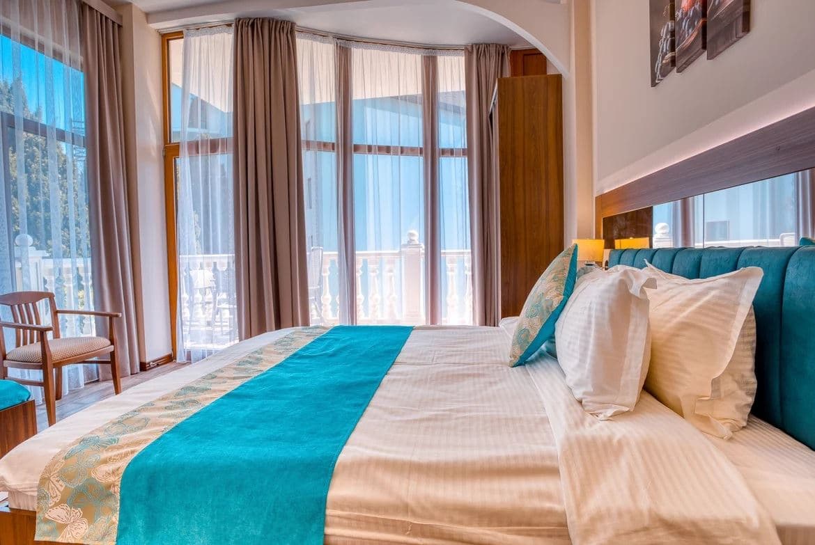rooms-room-triple-balcony