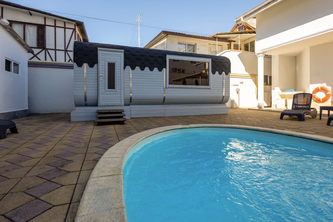 pools-outdoor-pool