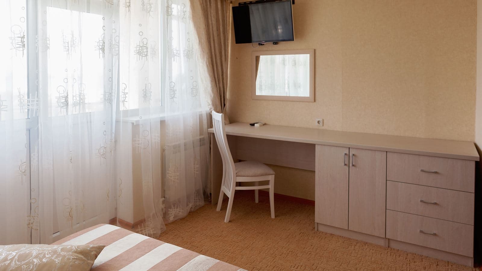 rooms-apartment-family