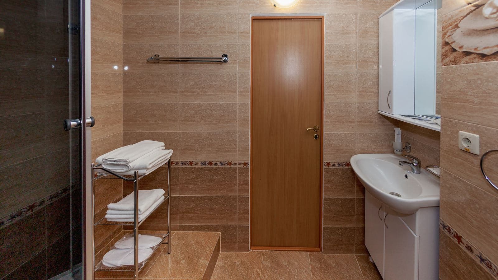 rooms-apartment-family