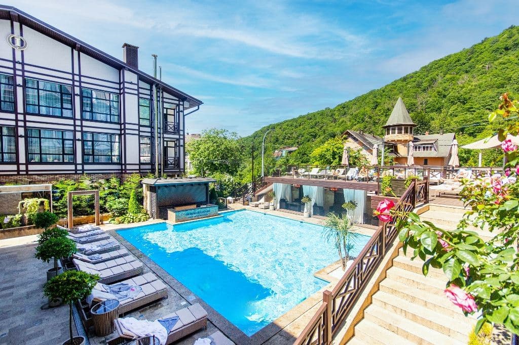 pools-outdoor-pool