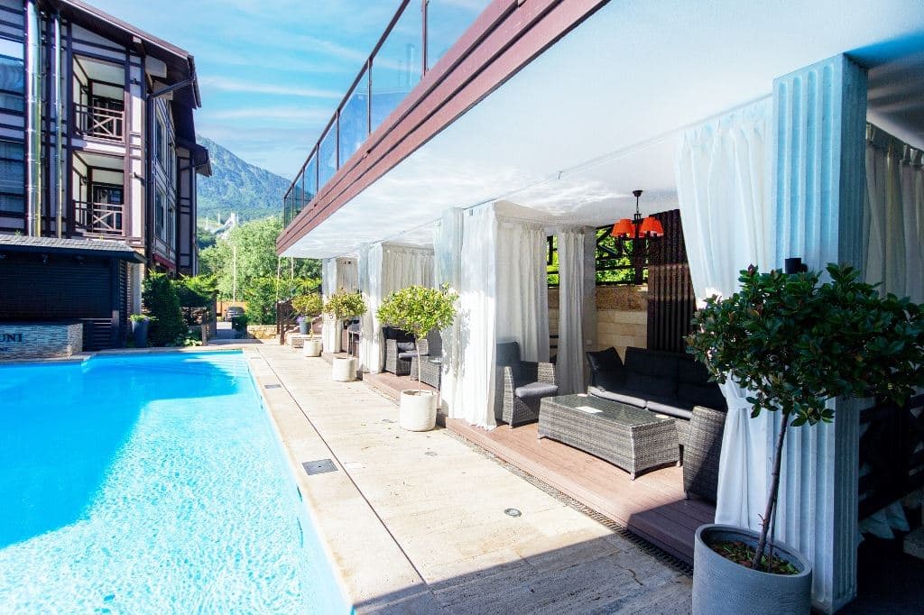 pools-outdoor-pool
