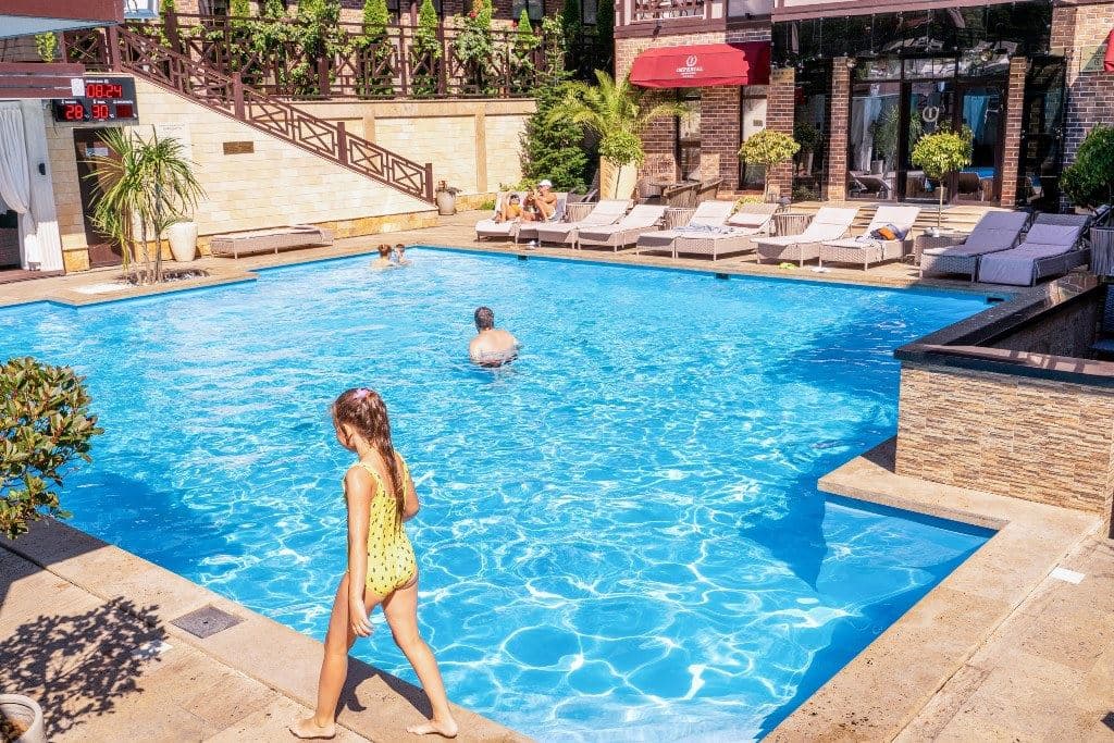 pools-outdoor-pool