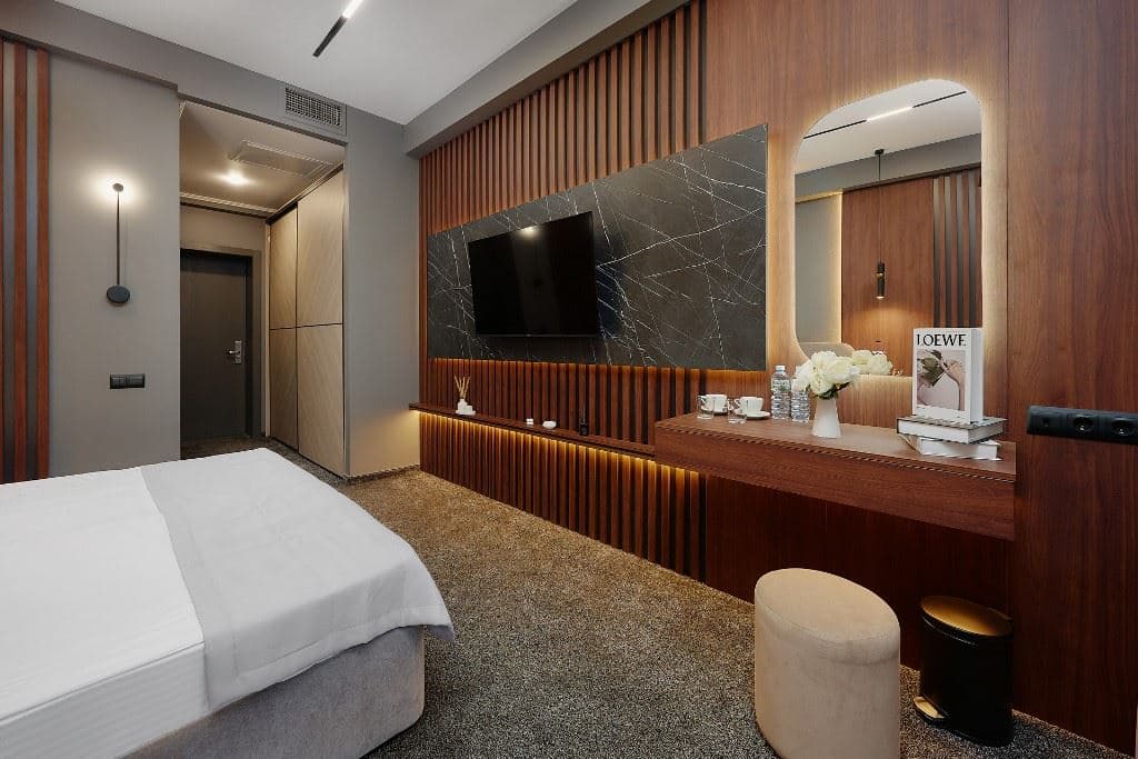 rooms-economy