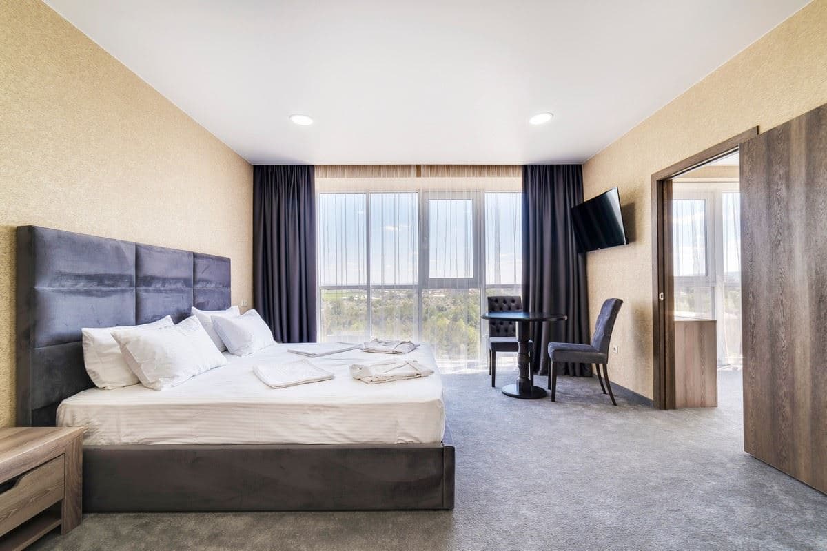 rooms-family-room