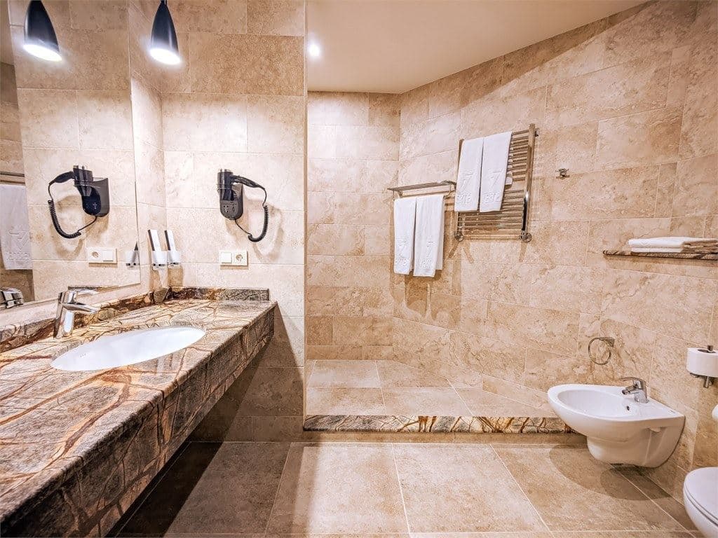 rooms-family-delux
