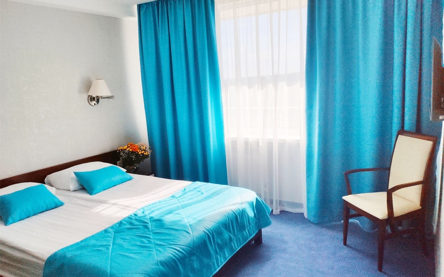 rooms-luxury-business