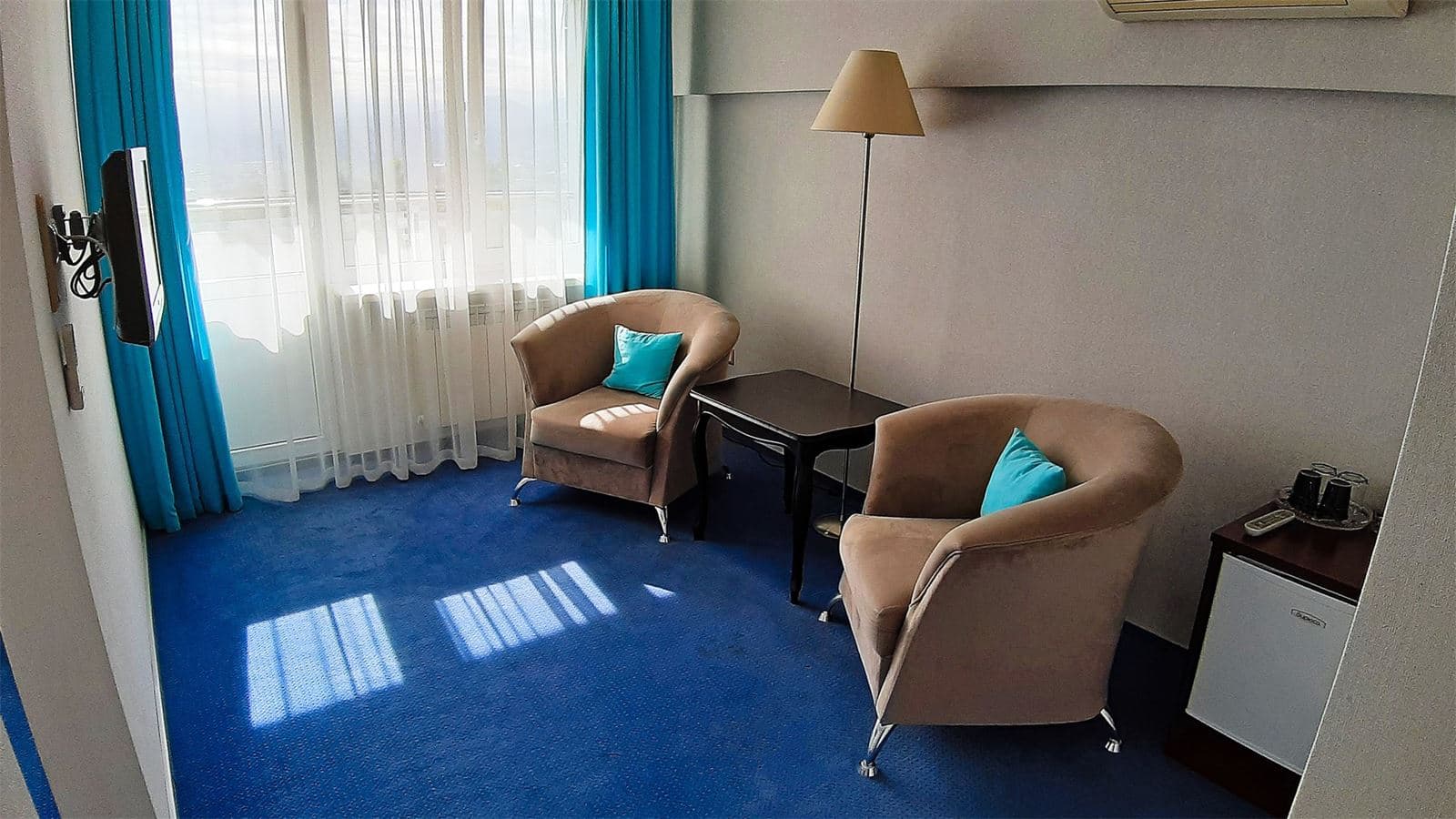 rooms-luxury-business