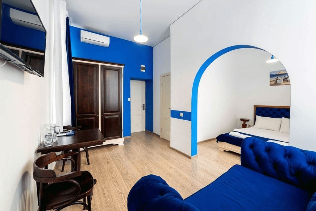 rooms-deluxe-room