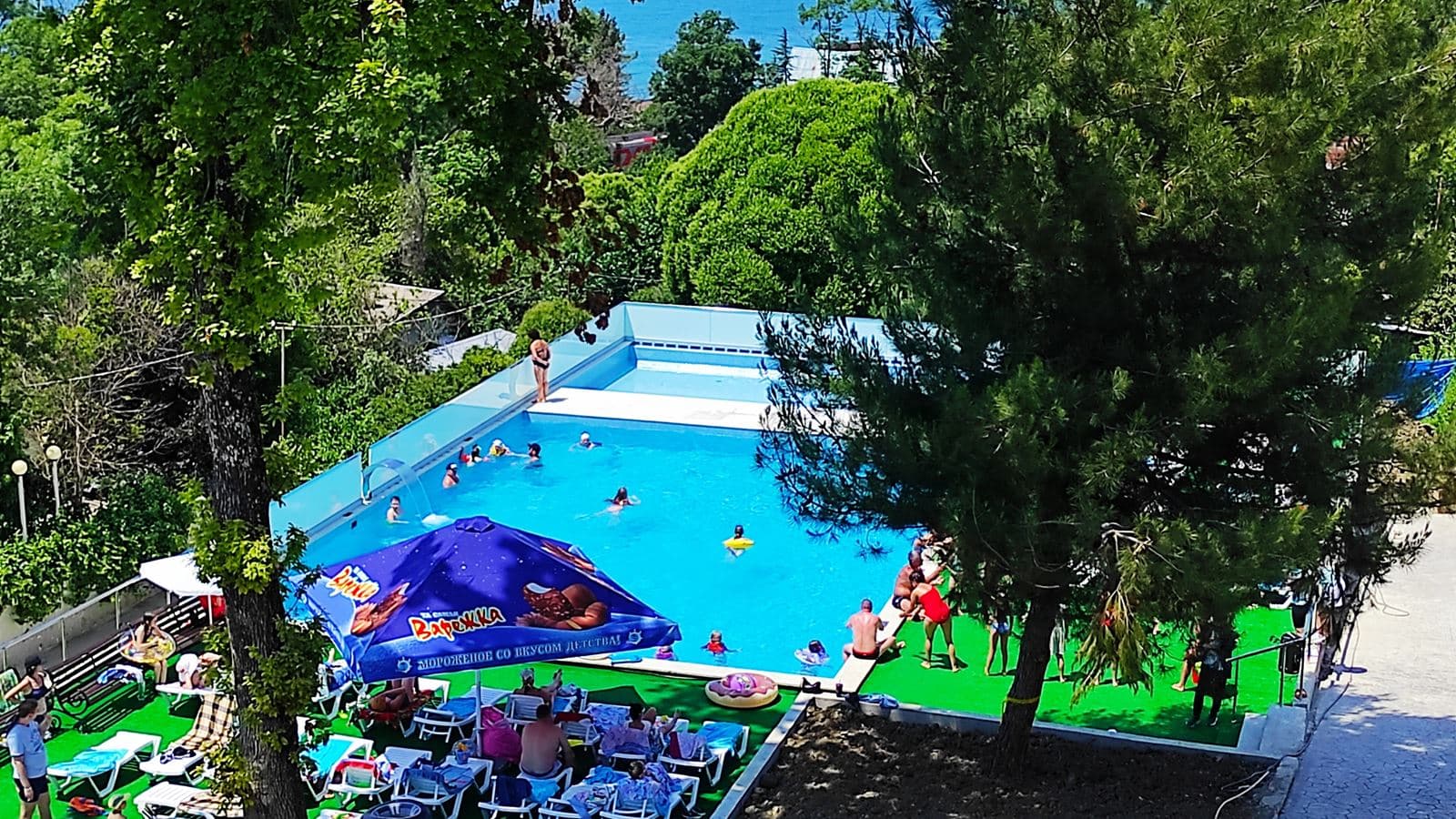 pools-outdoor-pool