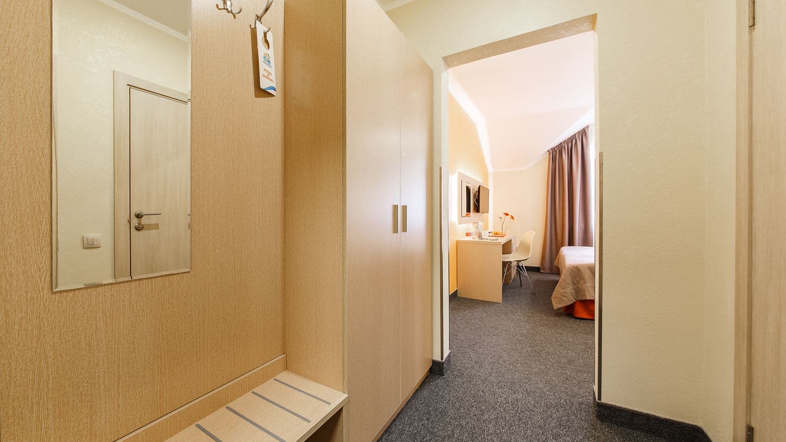 rooms-family-room