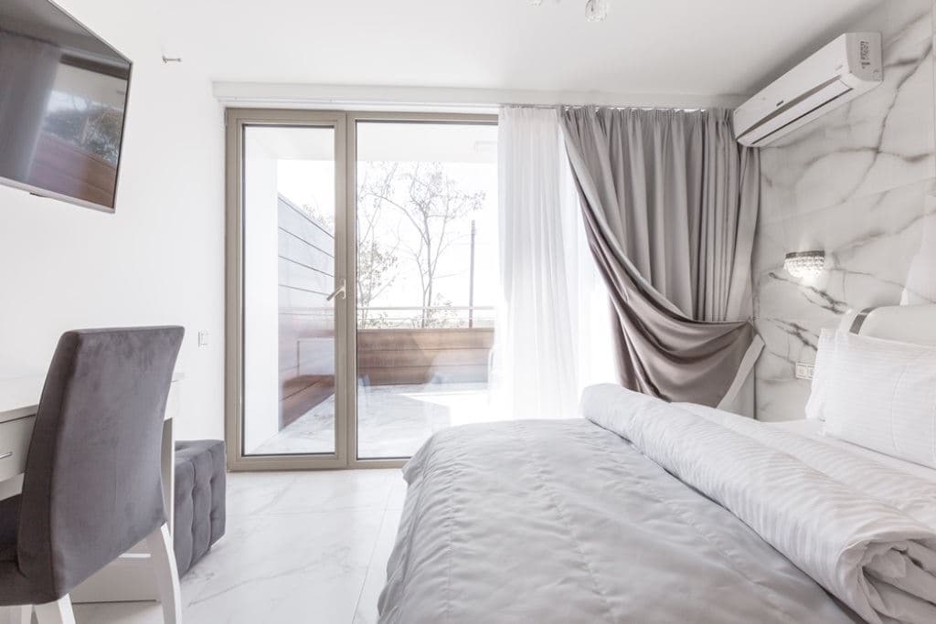rooms-senior-suite