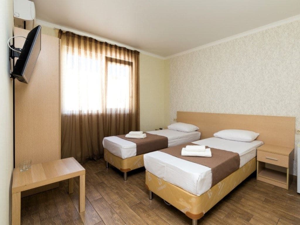 rooms-economy