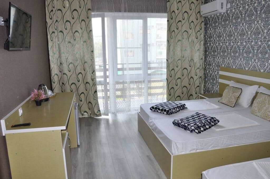 rooms-suite-with-balcony