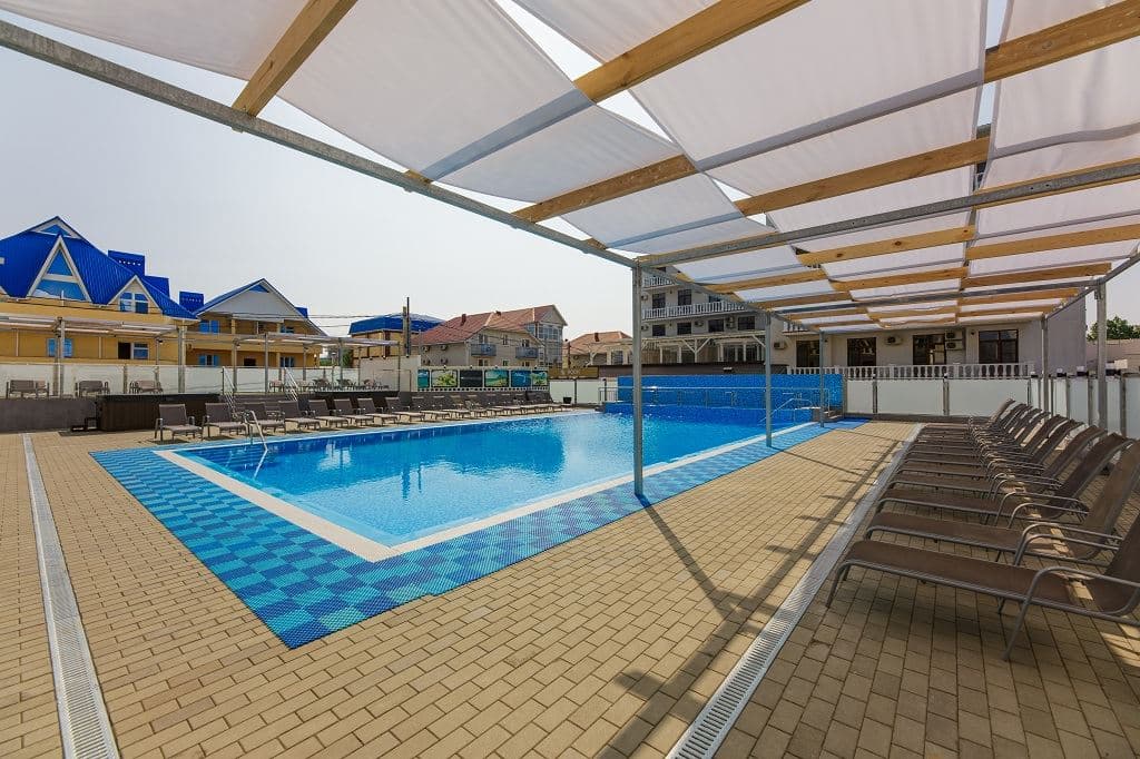 pools-outdoor-pool