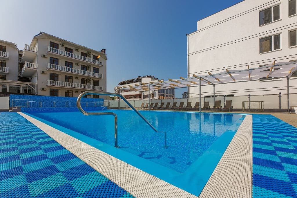 pools-outdoor-pool