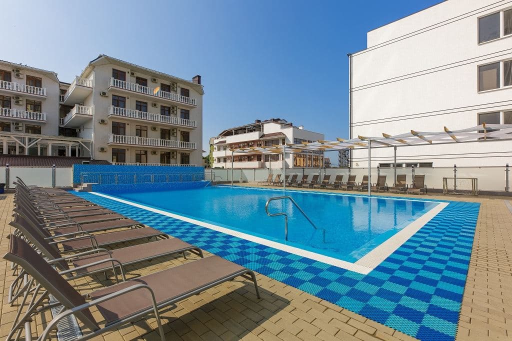 pools-outdoor-pool